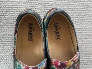 Alegria Multicolored Rainbow Floral Gray Nursing Comfort Clogs Shoes Sz 39 thumbnail 4
