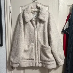 UGG Jackeline Cream Teddy Bear Oversized Winter Jacket Coat Minimalist Coquette thumbnail 2