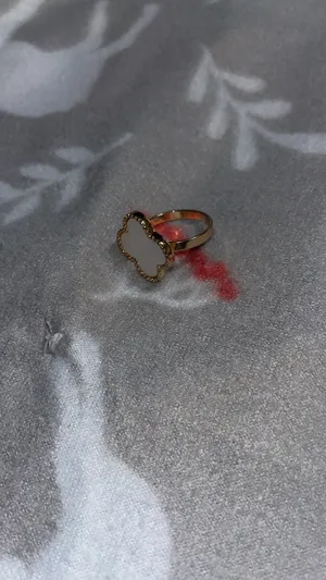 Kohl’s White Clover Statement Ring thumbnail 5