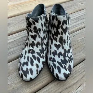 Sam Edelman real leather booties 🐯🐯 thumbnail 8