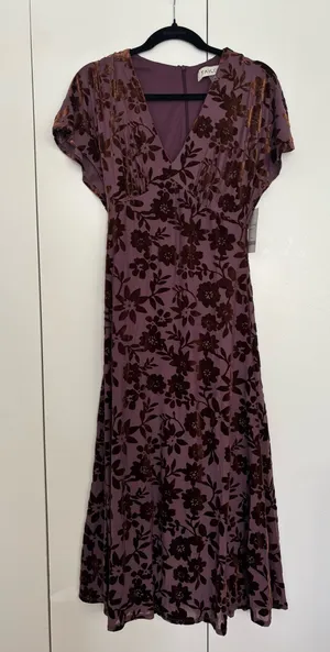 Taylor dress Purple Size 6 thumbnail 1