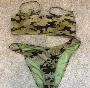 Triangl Bikini thumbnail 1