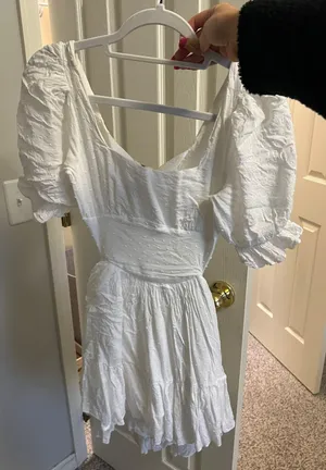 Boutique White Dress Size M thumbnail 1