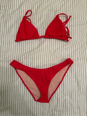 Red bikini set thumbnail 1