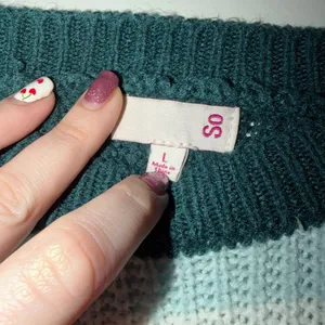 SO Women's Large Striped Knit Sweater Teal Blue White Relaxed thumbnail 3