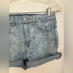American Eagle Super Hi-Rise Shortie Palm Print Jean Shorts Size 6 thumbnail 6