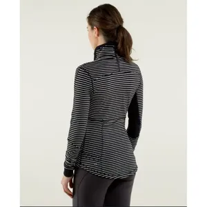 Lululemon Women Sz 2 Base Runner 1/2‎ Zip Black White Running Top Pullover thumbnail 3