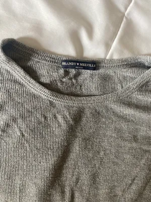 Brandy Melville Crop Top thumbnail 2
