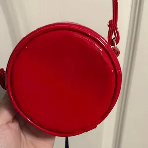 Marc Jacobs Glossy Patent Leather Red Crossbody Canteen Mini Bag Glam Party thumbnail 4