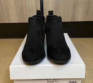 Ankle Boots thumbnail 2