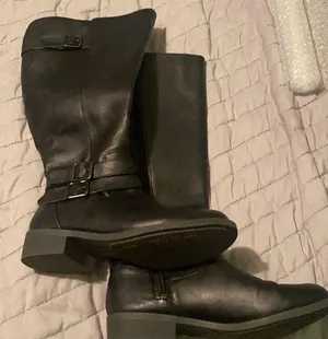 American Eagle - Black 6wide  boots thumbnail 1