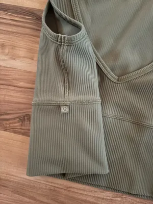 Lululemon Tank Top thumbnail 2