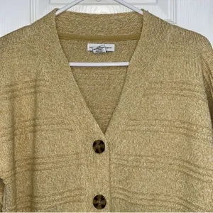 Cupcakes & Cashmere Tan Button Down
Cardigan(Size Large) thumbnail 9