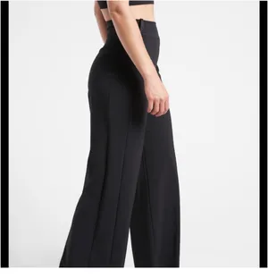Athleta Cosmic Wide Leg Pants in Black Size 12 thumbnail 3