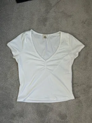 Bozzolo White v neck tshirt thumbnail 2