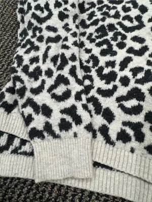 Sincerly Jules Black & Cream Leopard Print Crewneck Sweater thumbnail 3
