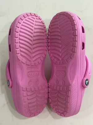 Crocs Classic Clog Sandals in Pink, Unisex Size Men's 7 / Women's 9 thumbnail 6