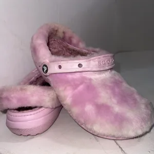 Crocs Classic Fur Sure Slip On Fuzzy Cozy Preppy Pink White Slipper Clogs Size 9 thumbnail 11