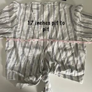 Abercrombie & Fitch Striped Linen-Blend Tie-Front Crop Top thumbnail 5