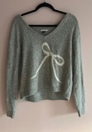 American Eagle Bow Sweater thumbnail 1