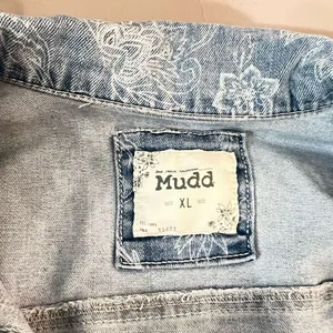 Mudd light blue denim jacket with soft white floral print size xl thumbnail 7