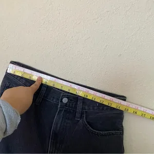 Levi's Distressed High Rise Straight leg Jean busted knee‎ distressed size 27 thumbnail 8