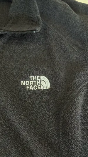 The North Face Women's Black Fleece 1/4 Zip Pullover thumbnail 3