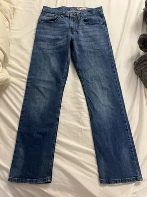 Wrangler Slim Straight Jeans thumbnail 1