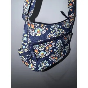 Vera Bradley Purse Chandelier Floral Shoulder Bag Pockets Zip Close Small Tote F thumbnail 5