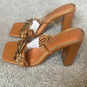 Women’s Liliana Mabel-17 Chunky Gold Tone Chain Lace Up Heel Size 7 NEW thumbnail 6