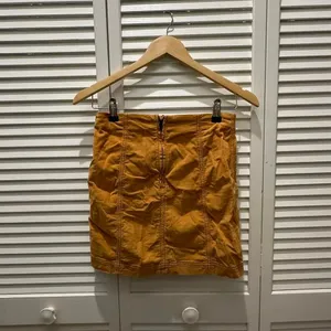 Free People‎ mustard corduroy mini skirt size 2 thumbnail 3