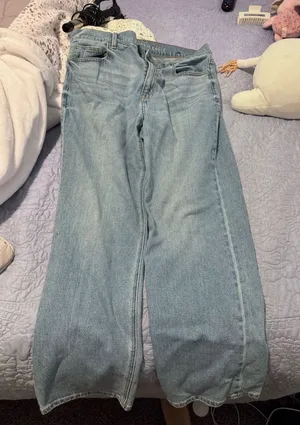 American Eagle Jeans thumbnail 1