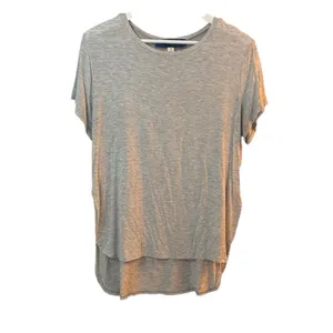 Francesca's Size Medium Grey Casual T thumbnail 2