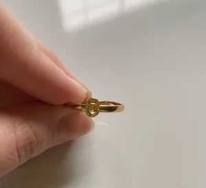 Gold E Ring thumbnail 1