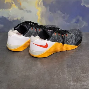Nike Metcon 5 Black Laser Orange Women's Training Shoes Size 9.5 thumbnail 9