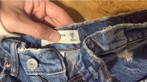Abercrombie curve love high rise mom short medium wash thumbnail 4