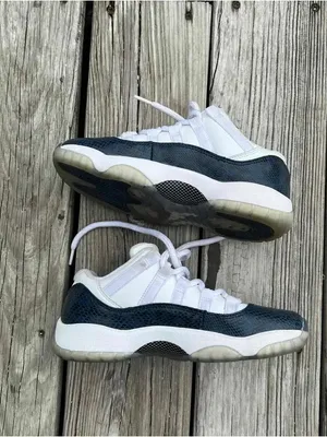 Jordan 11 Retro Low GS 'Navy Snakeskin' 2019 Size 4.5y Women’s Size 6 thumbnail 2