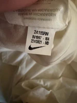 The Nike Tee Medium Women’s Vintage Logo thumbnail 6