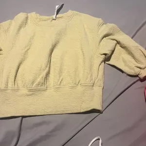 Lululemon Textured Crewneck Pullover Color is a Dew Green Size 4‎ thumbnail 8