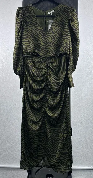 Moon River Green Long Sleeve Gown with‎ V-neck thumbnail 1