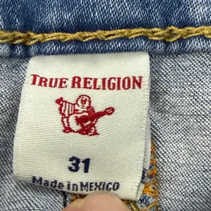 True Religion Jennie Curvy Mid Rise Skinny Jeans Light Wash Blue 31 thumbnail 6