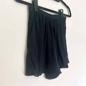 Abercrombie Black Flowy Shorts thumbnail 3