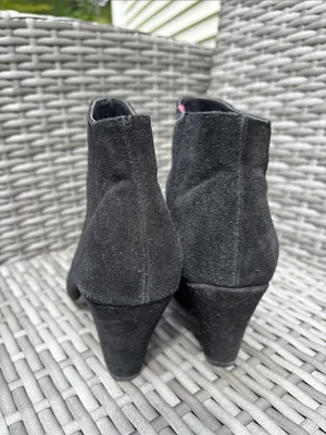 Dolce Vita Black Suede Ankle Zipper Heeled Boots thumbnail 4