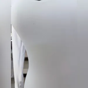 Basic Casual White V thumbnail 5