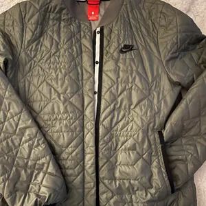 Nike Jacket thumbnail 1