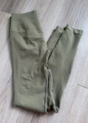 Alphalete Leggings thumbnail 1