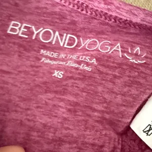 Beyond Yoga Berry Racerback Top Women’s athletic Tank Size XS thumbnail 4