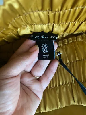 Sincerly Jules Women’s Size M Gold Satin High Waisted Wide Leg Pants NWT thumbnail 10