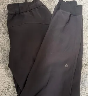 Lululemon Joggers Black Size 6  thumbnail 1