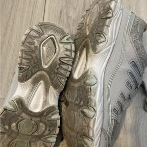 Gray Lace thumbnail 3